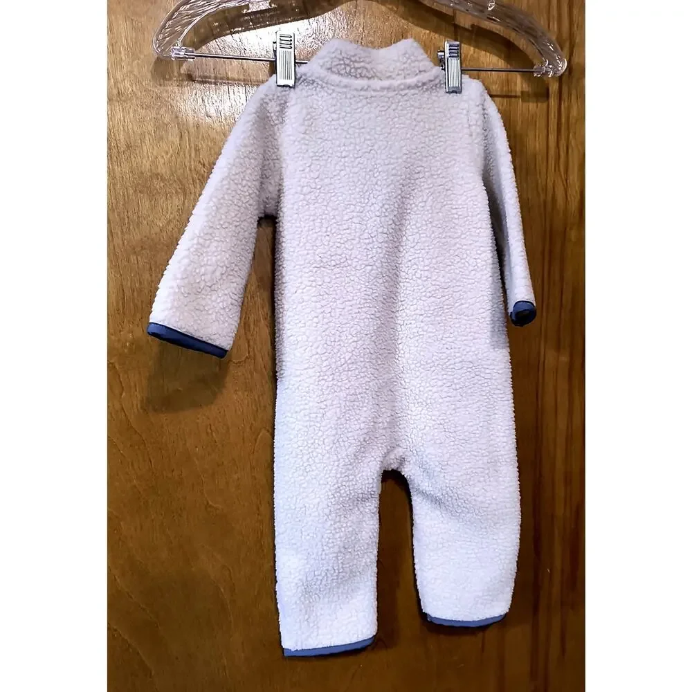 1900.  Carter's Fleecy One Piece Zip Up Jumpsuit Size 9 Months